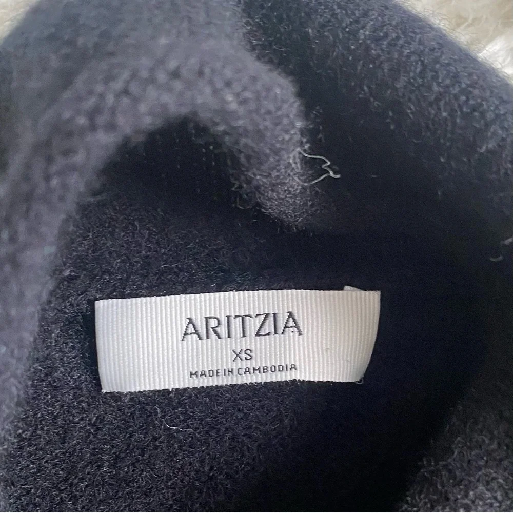 Aritzia Cashmere Mockneck Sweater - Picture 6 of 7
